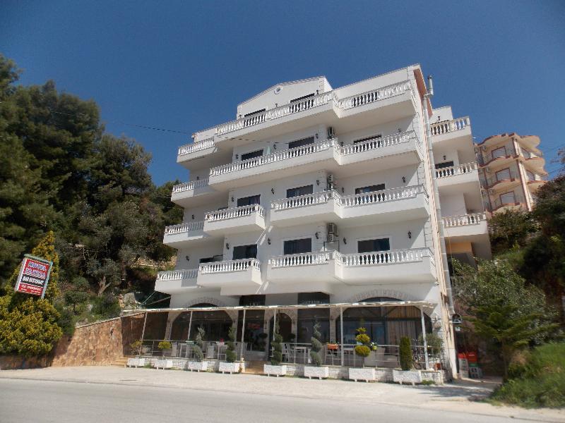 Hotel Ilria 4*