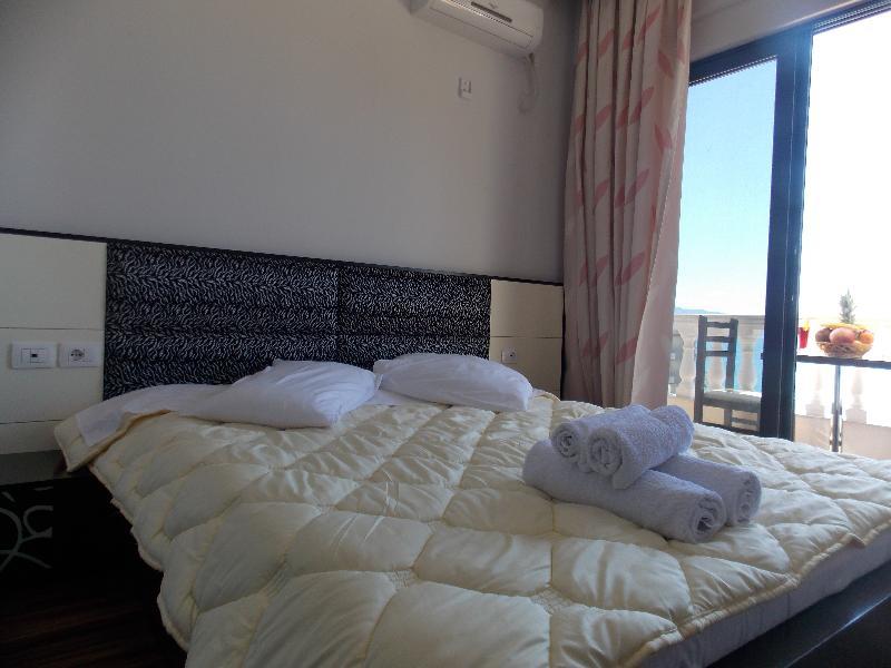Ilria 4*