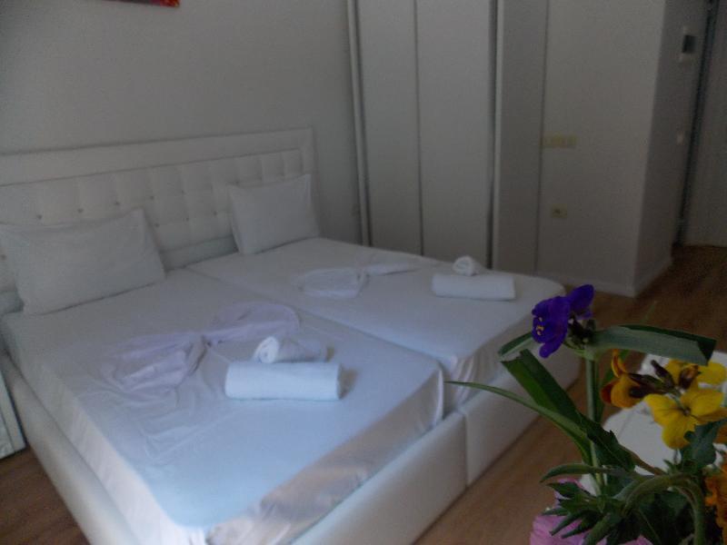Ilria 4*